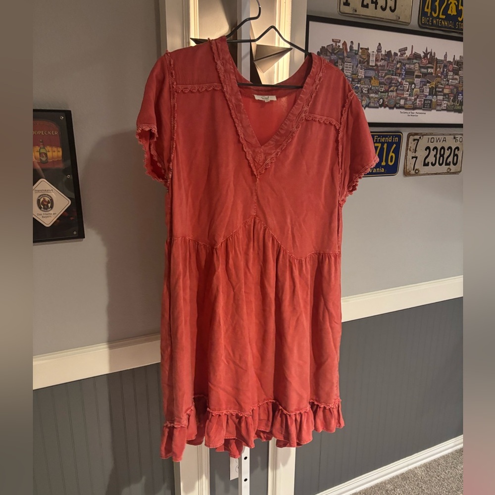 Easel Orange V-Neck Ruffle Hem Dress Size Medium